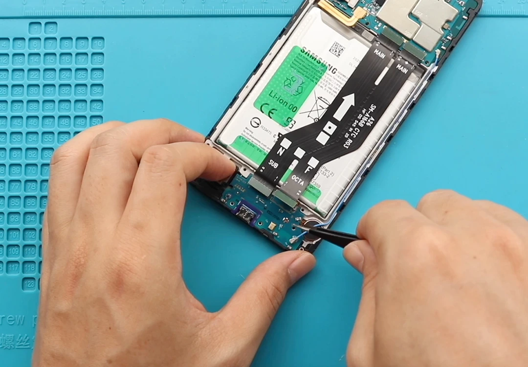 Galaxy A17 5G Charging Port Replacement